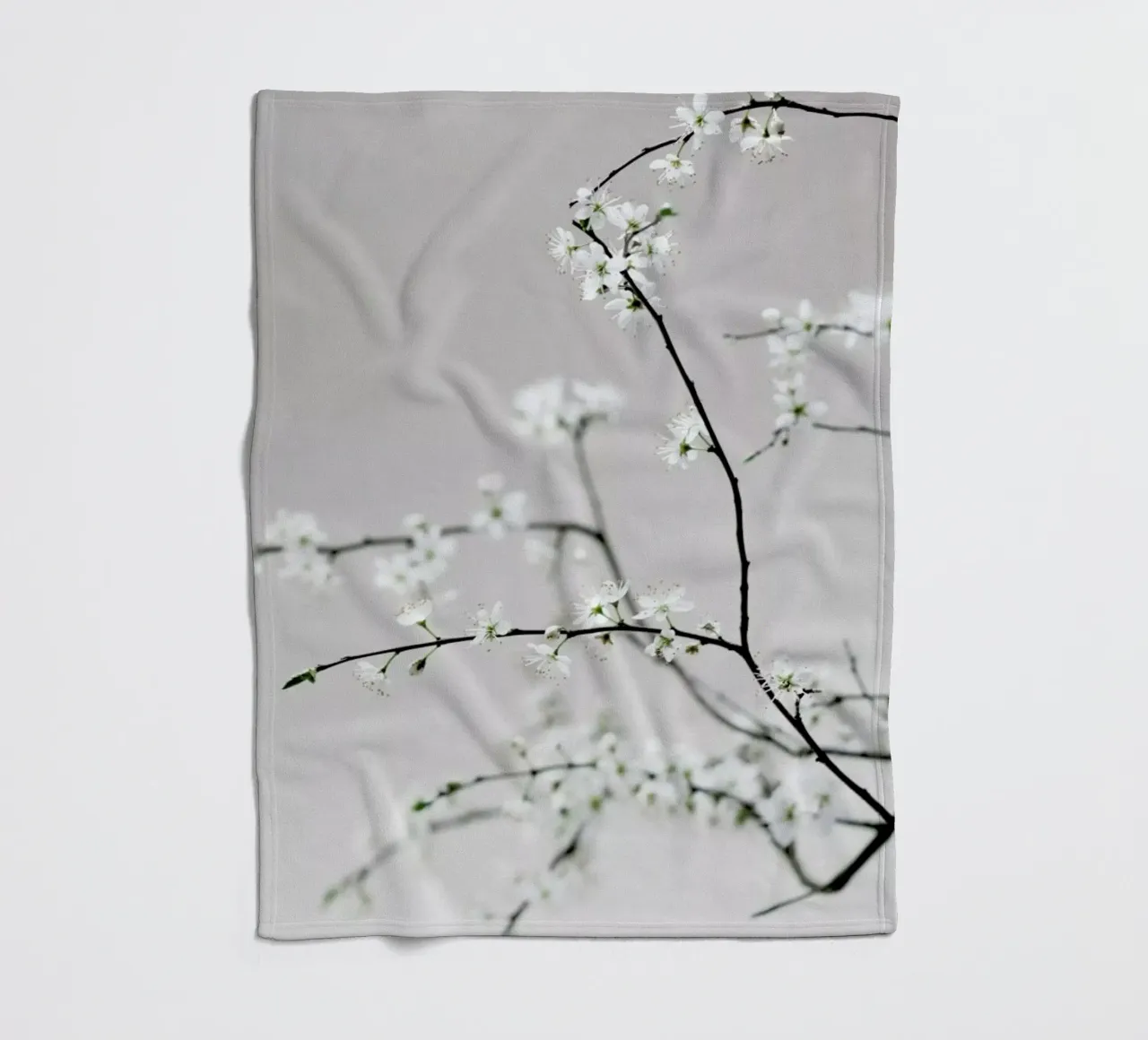 Spring Is in the Air coperta in pile da Studio Nahili
