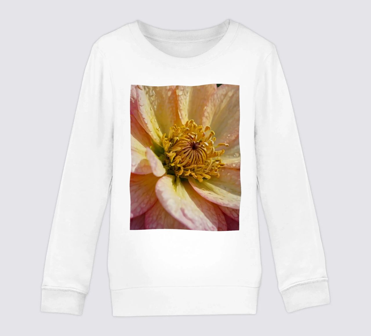 Vue rapprochée d'une fleur vibrante dans un jardin sweat enfant de DesignDoodle