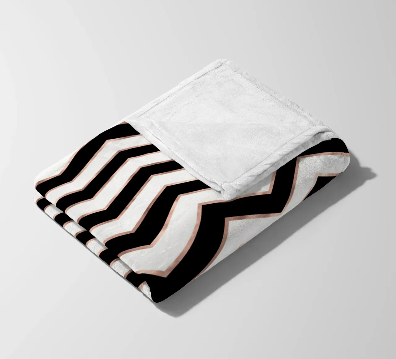 Motivo bianco e nero con riflessi rame coperta in pile da CalliLetters