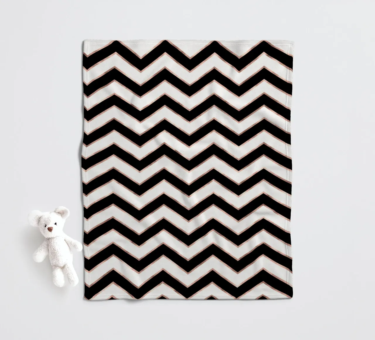 Motivo bianco e nero con riflessi rame coperta in pile da CalliLetters