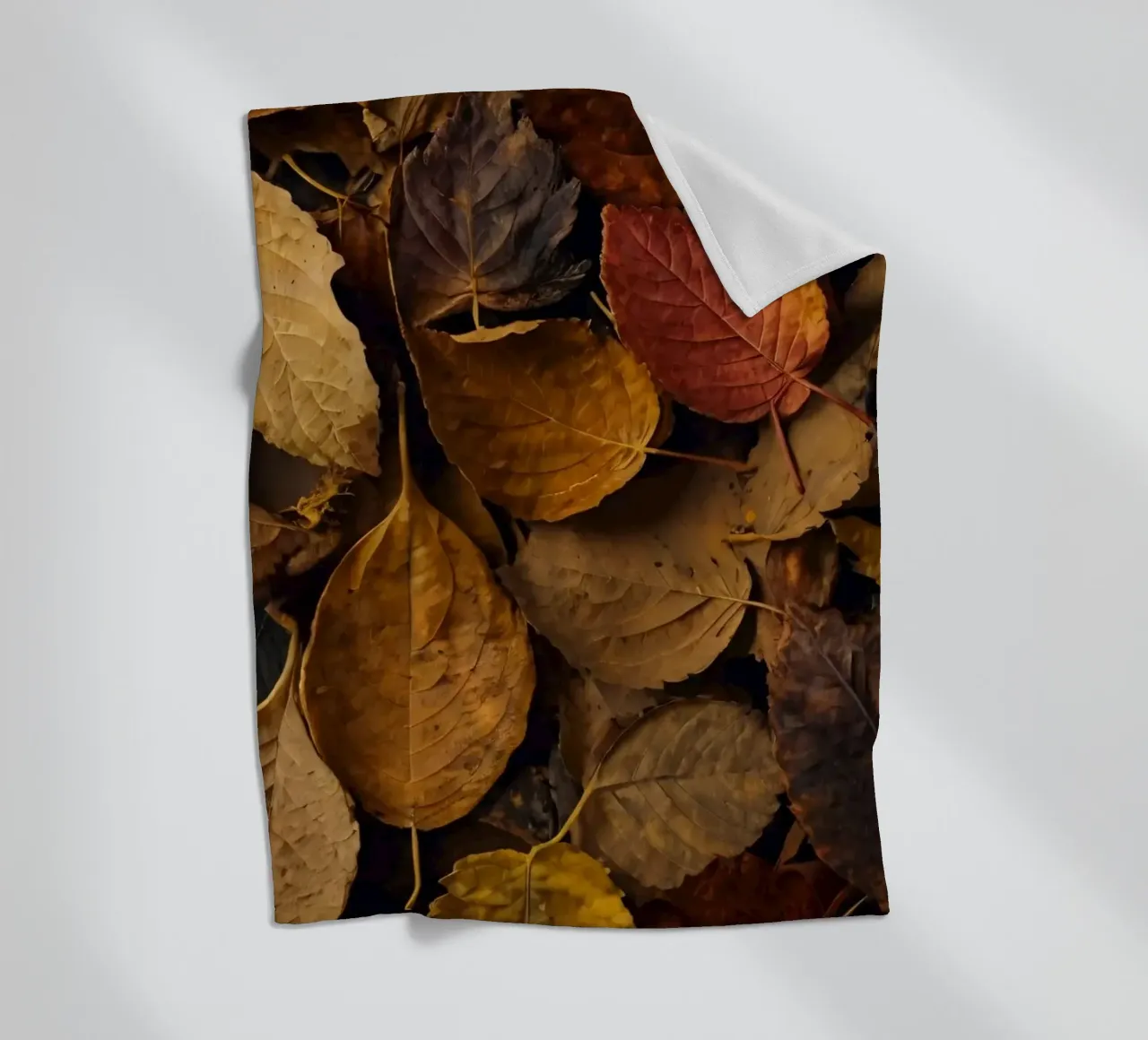 foglie d'autunno sparse a terra coperta in pile da DesignDoodle