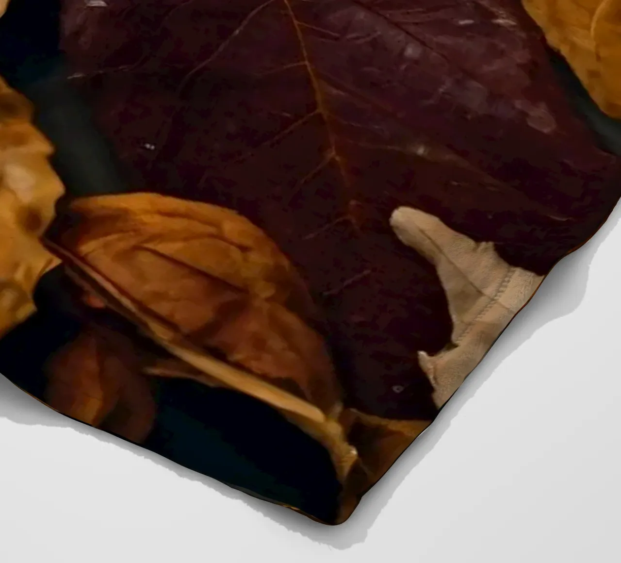 Verspreid gezellige herfstbladeren voor een levendig seizoensdisplay fleecedeken van DesignDoodle