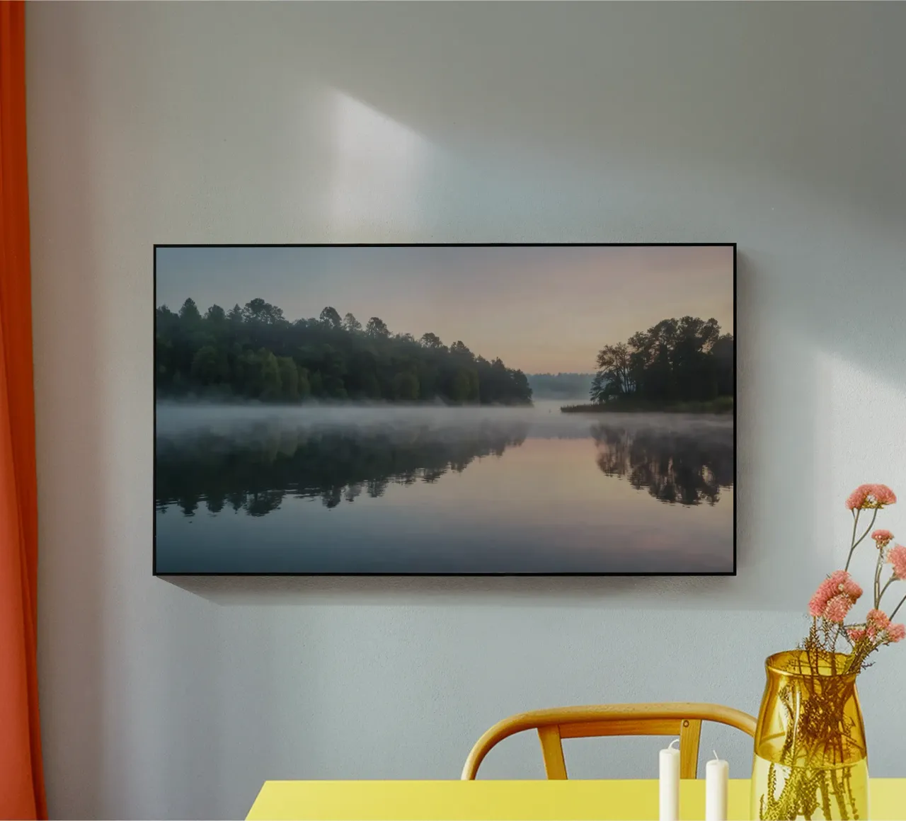 la nebbia si alza su un lago tranquillo circondato da alberi rigogliosi plexiglass da DesignDoodle