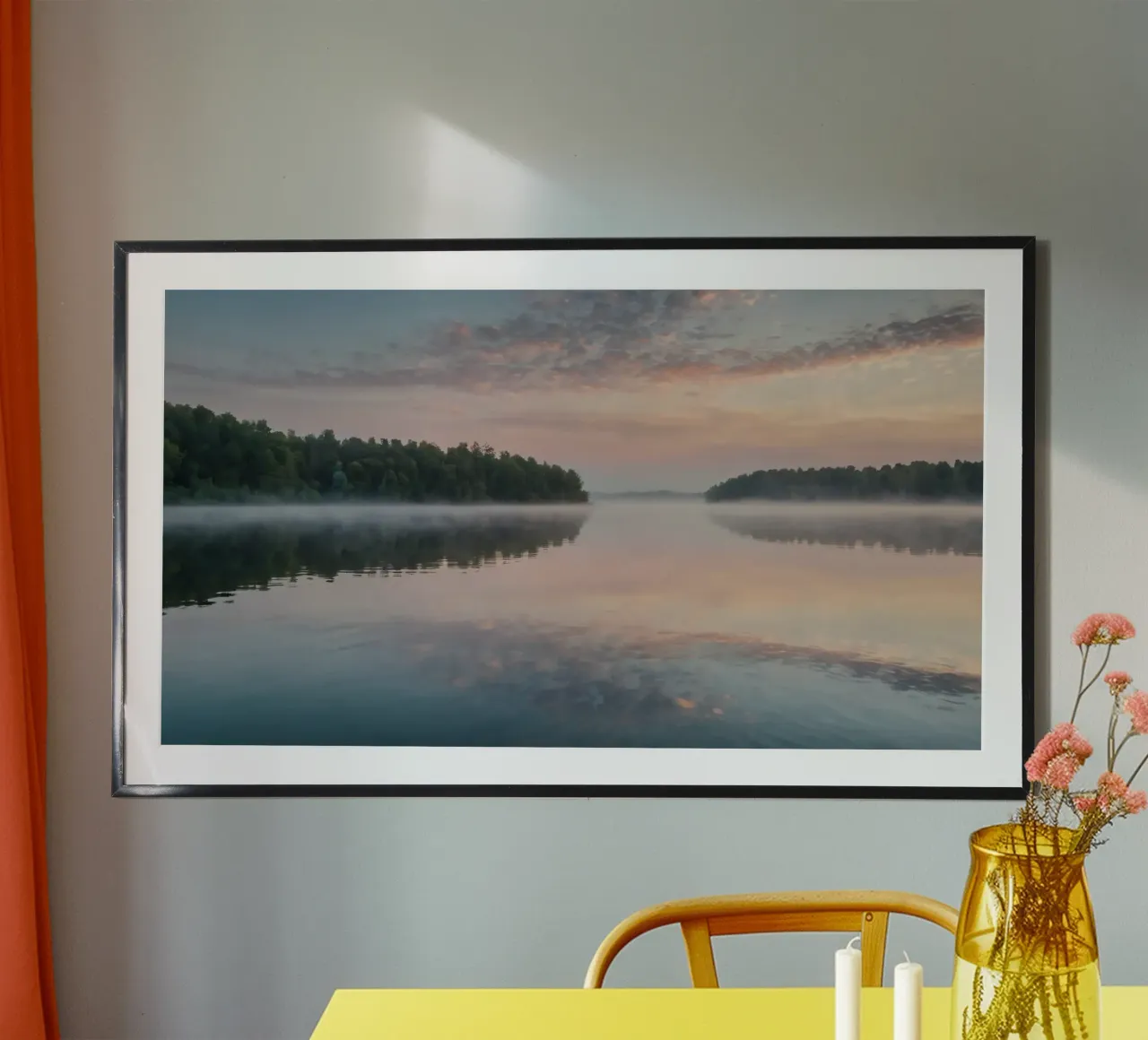 Matinée sereine au bord d'un lac tranquille où la brume se lève hahnemühle de DesignDoodle