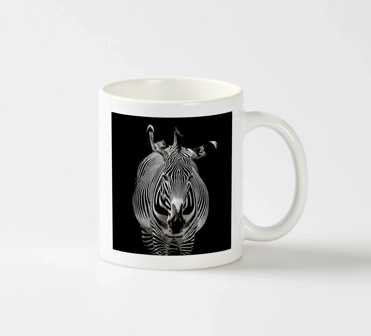 Hello Zebra by Lothare Dambreville tazza in ceramica da EyeEm Mobile GmbH