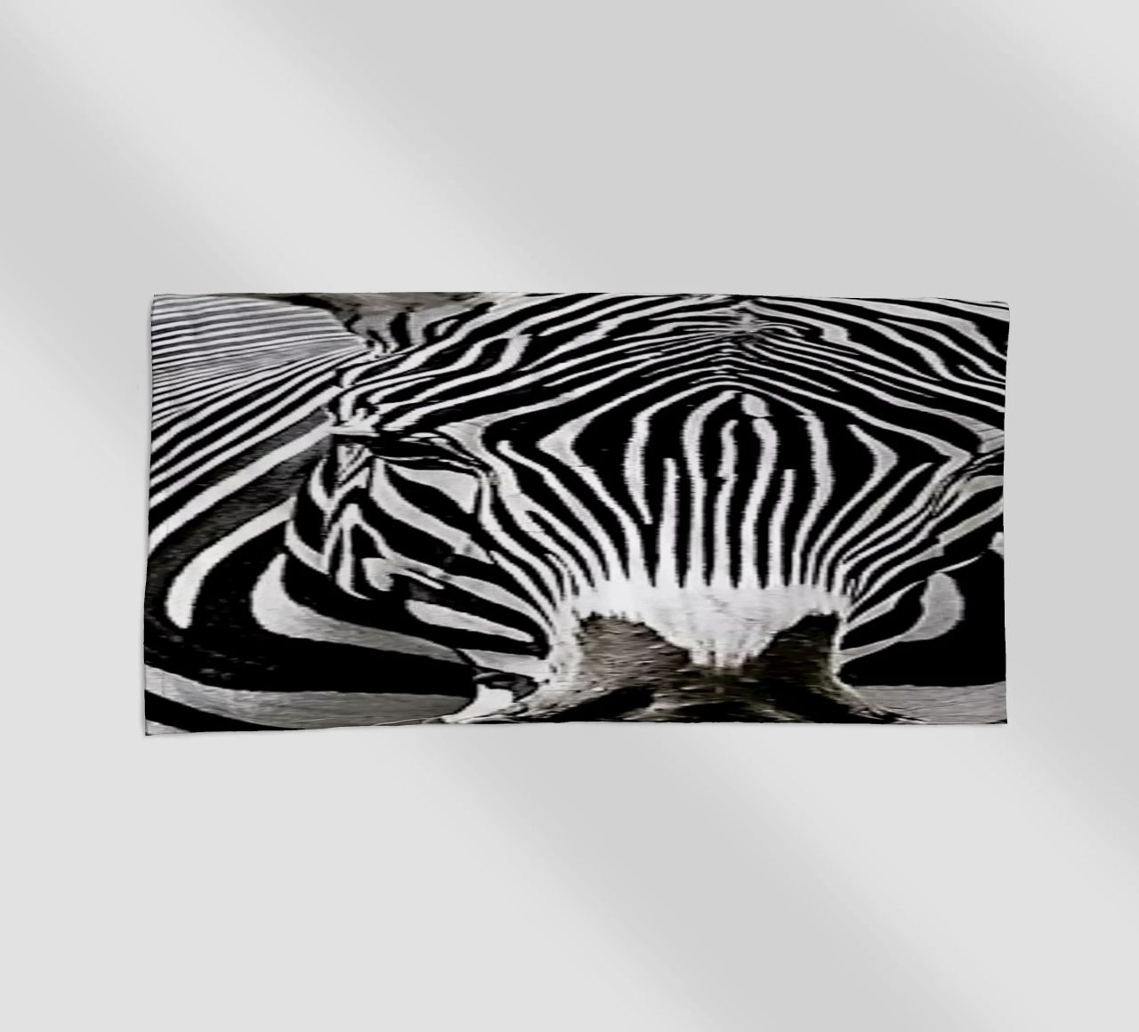 Hello Zebra by Lothare Dambreville telo mare da EyeEm Mobile GmbH