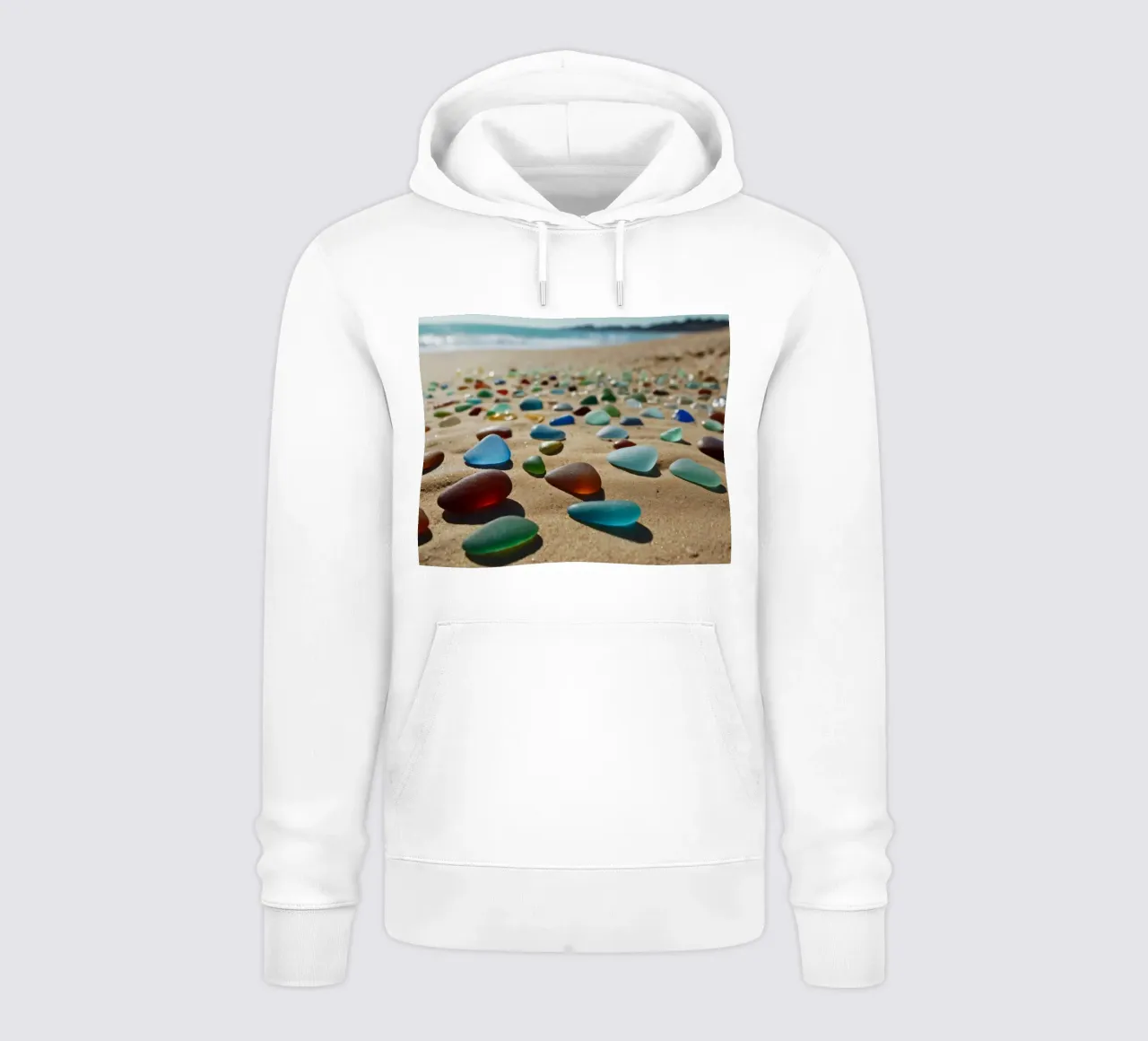 Vetri marini colorati sparsi sulla spiaggia di sabbia felpa con cappuccio da DesignDoodle