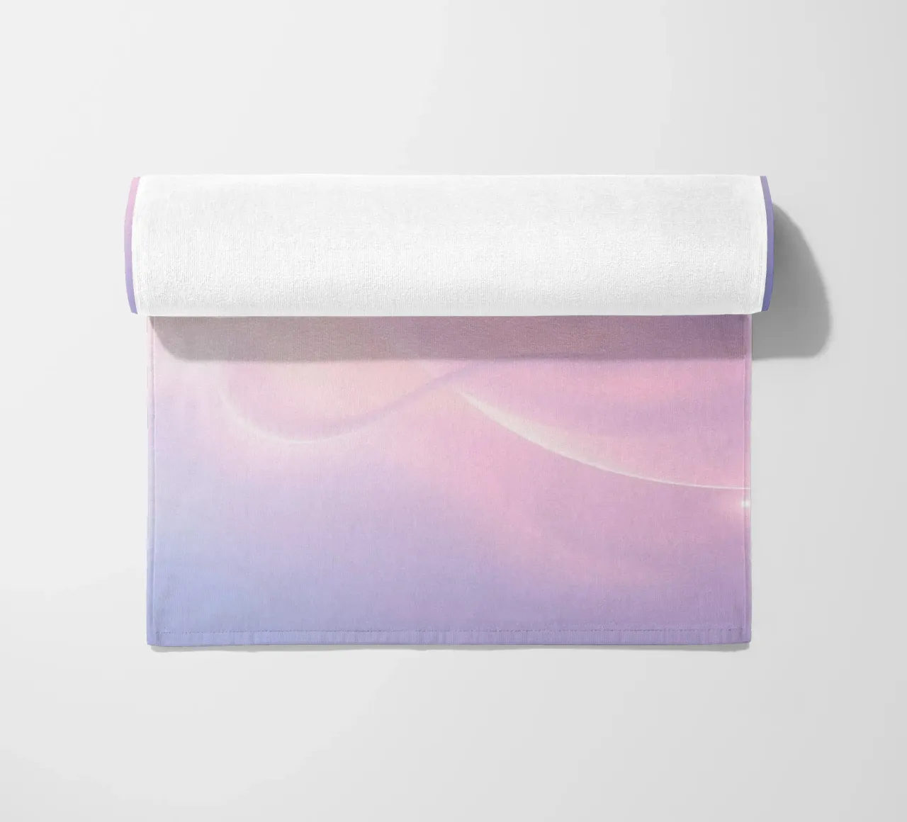 Rustige abstracte achtergrond met zachte pasteltinten strandhanddoek van DesignDoodle
