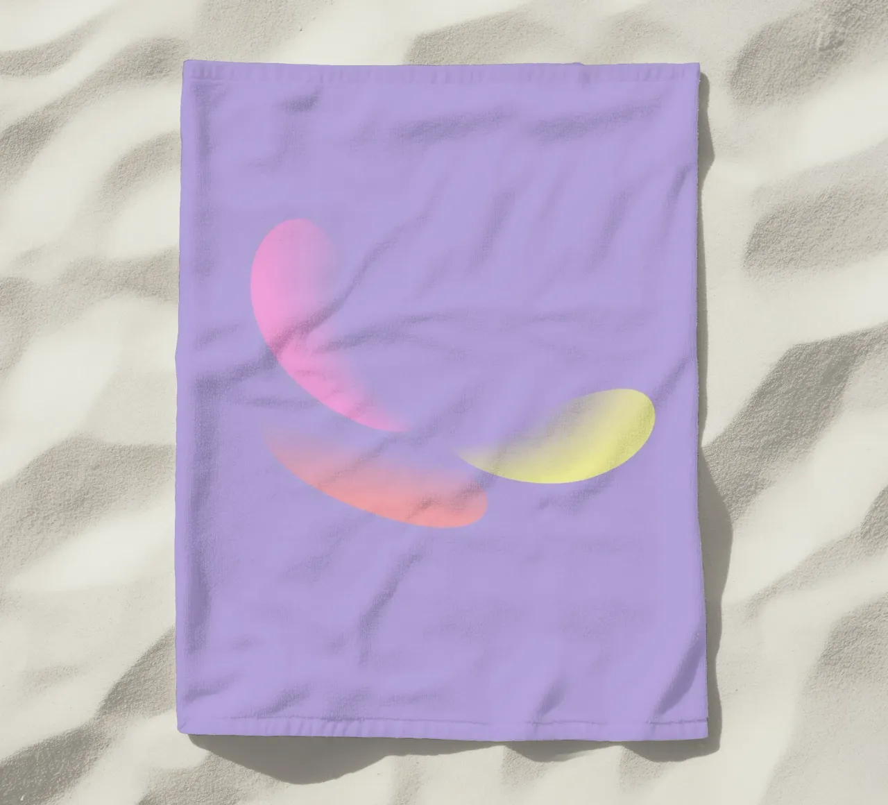 Motif abstrait en violet, jaune et rose serviette de plage de Something for you
