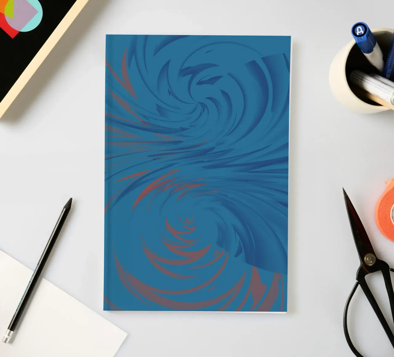 Abstraktes dynamisches gedrehtes Muster in blau und rot Notizbuch von Something for you