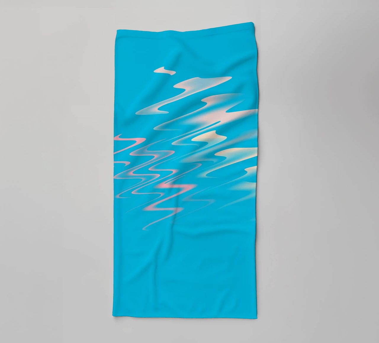 Abstract dynamisch zigzagpatroon in blauw, wit, roze badhanddoek van Something for you