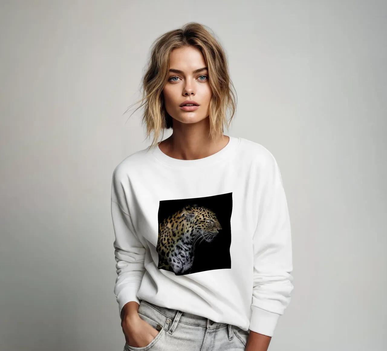 Leopard Profile by Lothare Dambreville felpa da EyeEm Mobile GmbH