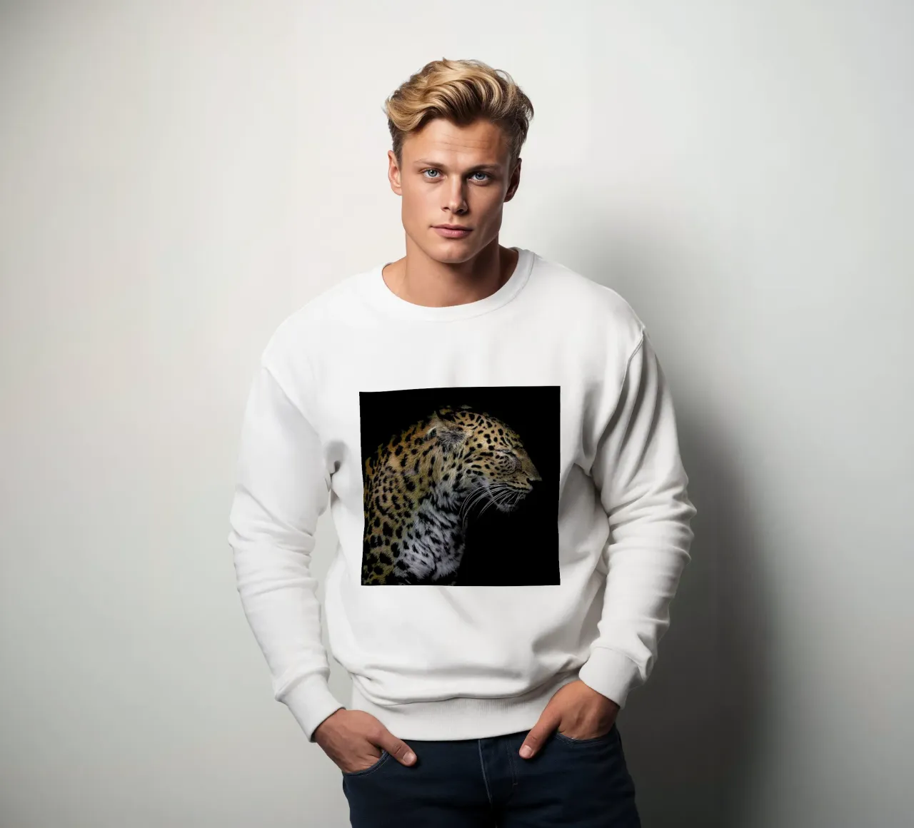 Leopard Profile by Lothare Dambreville felpa da EyeEm Mobile GmbH