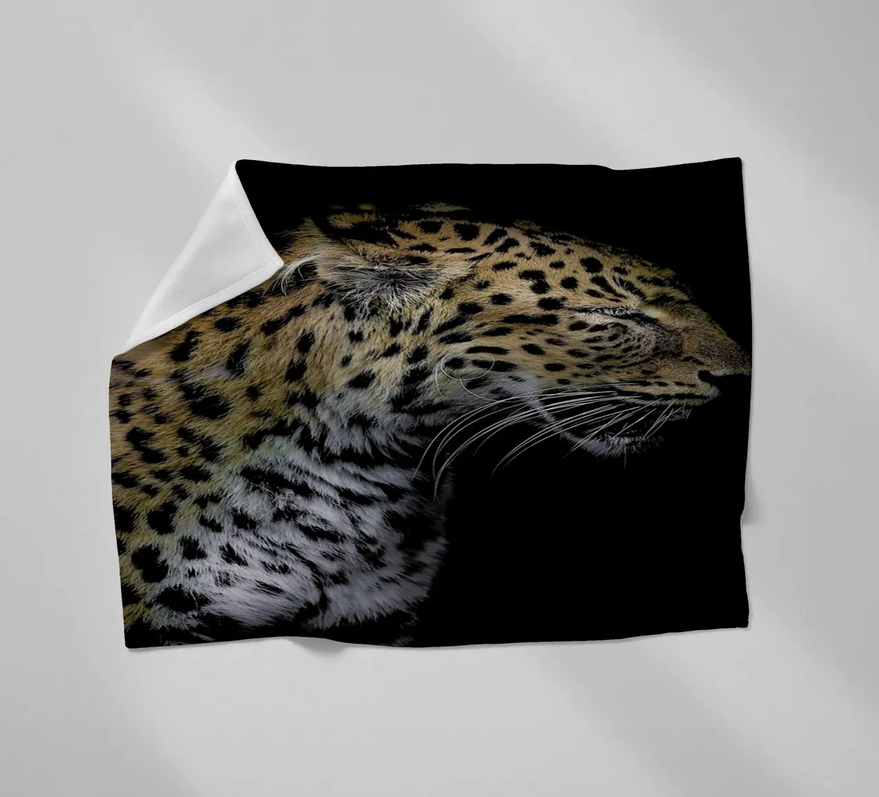 Leopard Profile by Lothare Dambreville coperta in pile da EyeEm Mobile GmbH