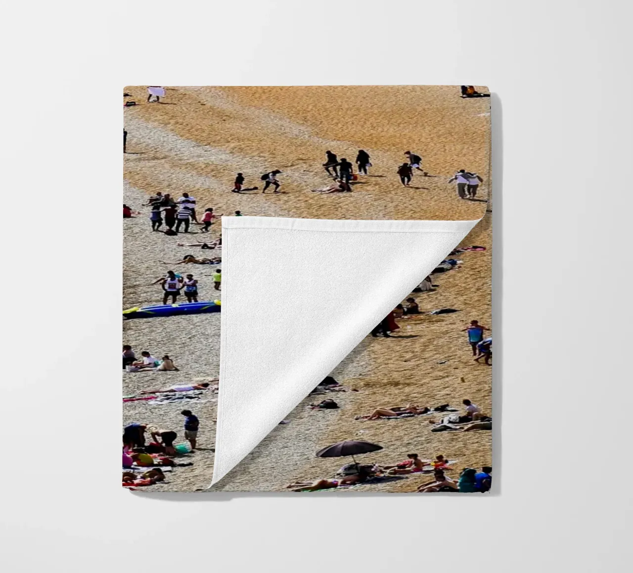 Bended Beaches telo mare da Framative