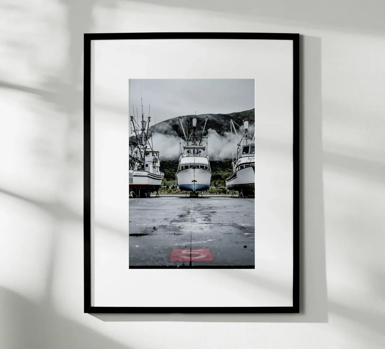 Waiting for Winter poster con telaio in legno da Cordula Schaefer
