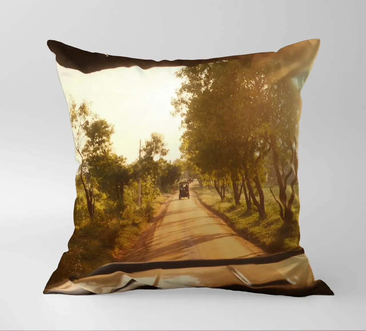Golden Safari Trails cuscino da FujiPrints