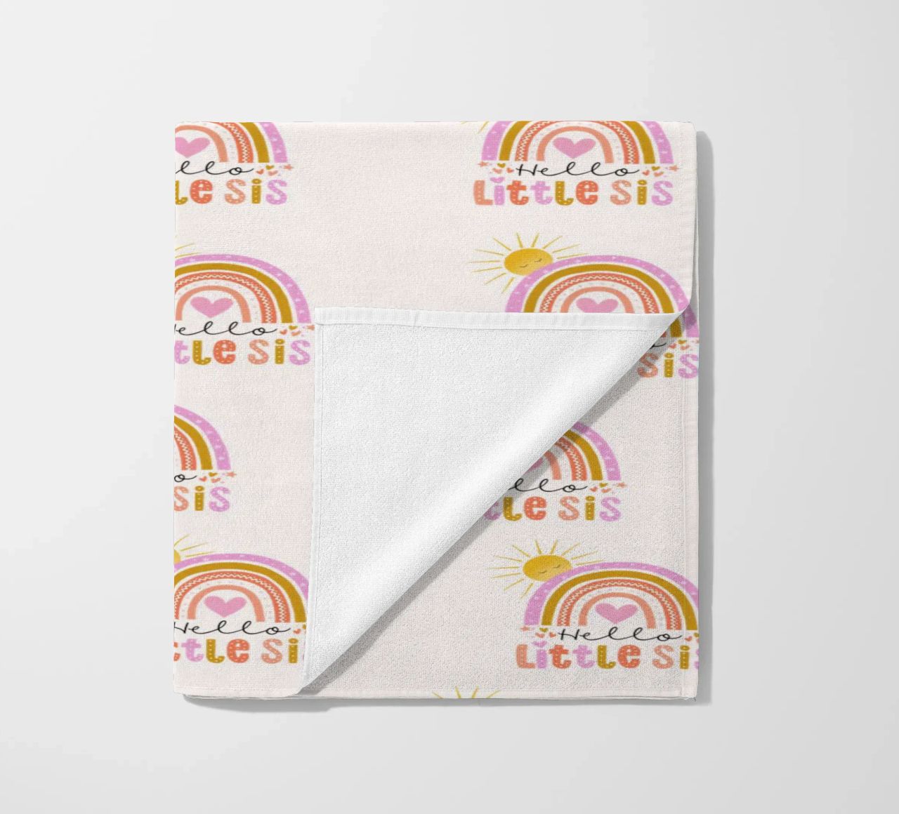 Ciao sorellina. Arcobaleno, sole e cuore telo mare da CalliLetters