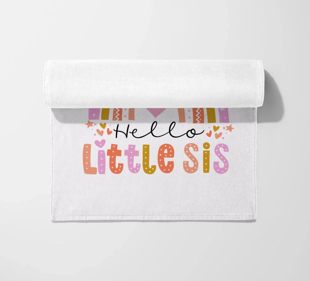 Ciao sorellina. Arcobaleno, sole e cuore telo mare da CalliLetters