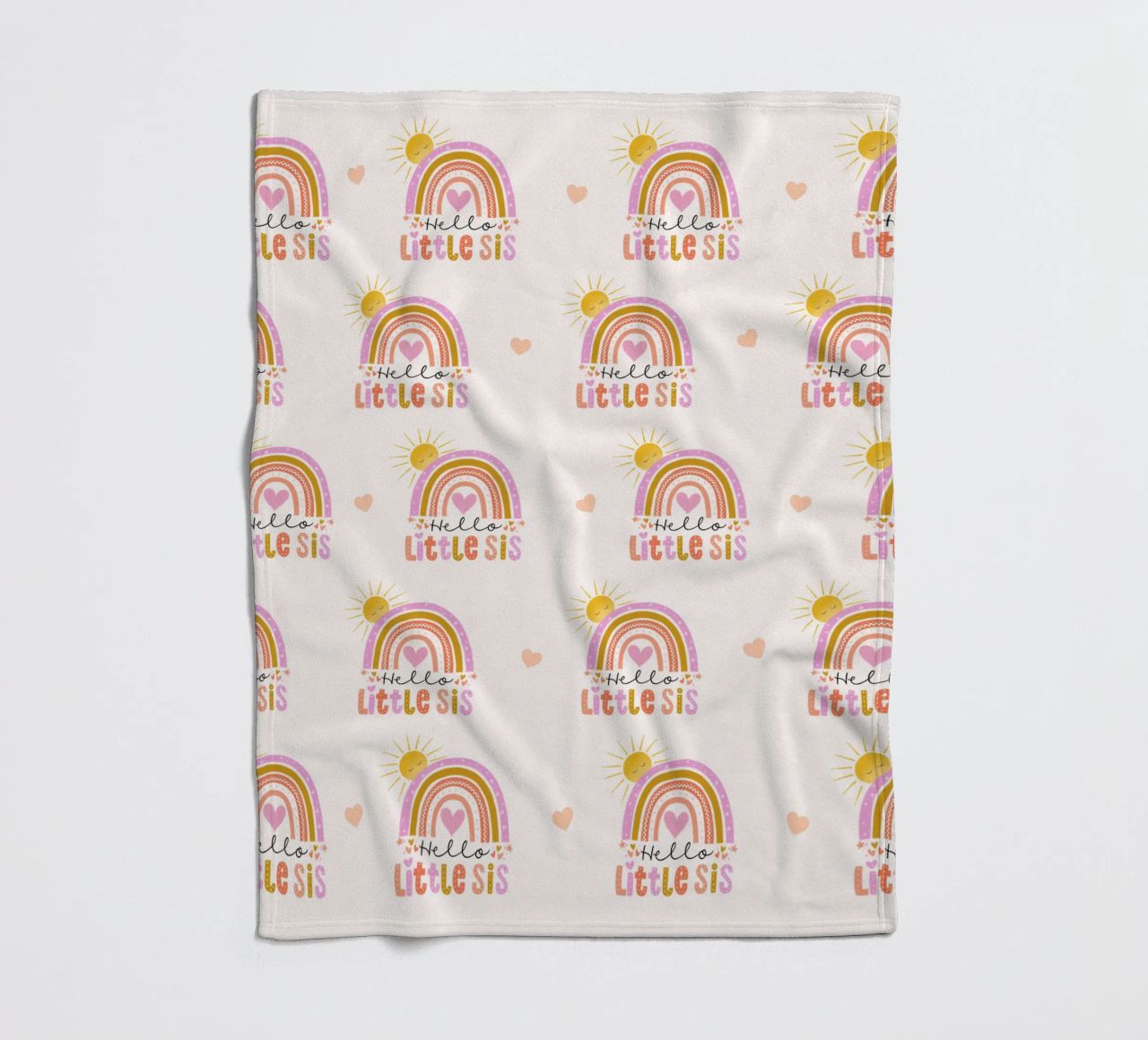 Ciao sorellina. Arcobaleno, sole e cuore coperta in pile da CalliLetters