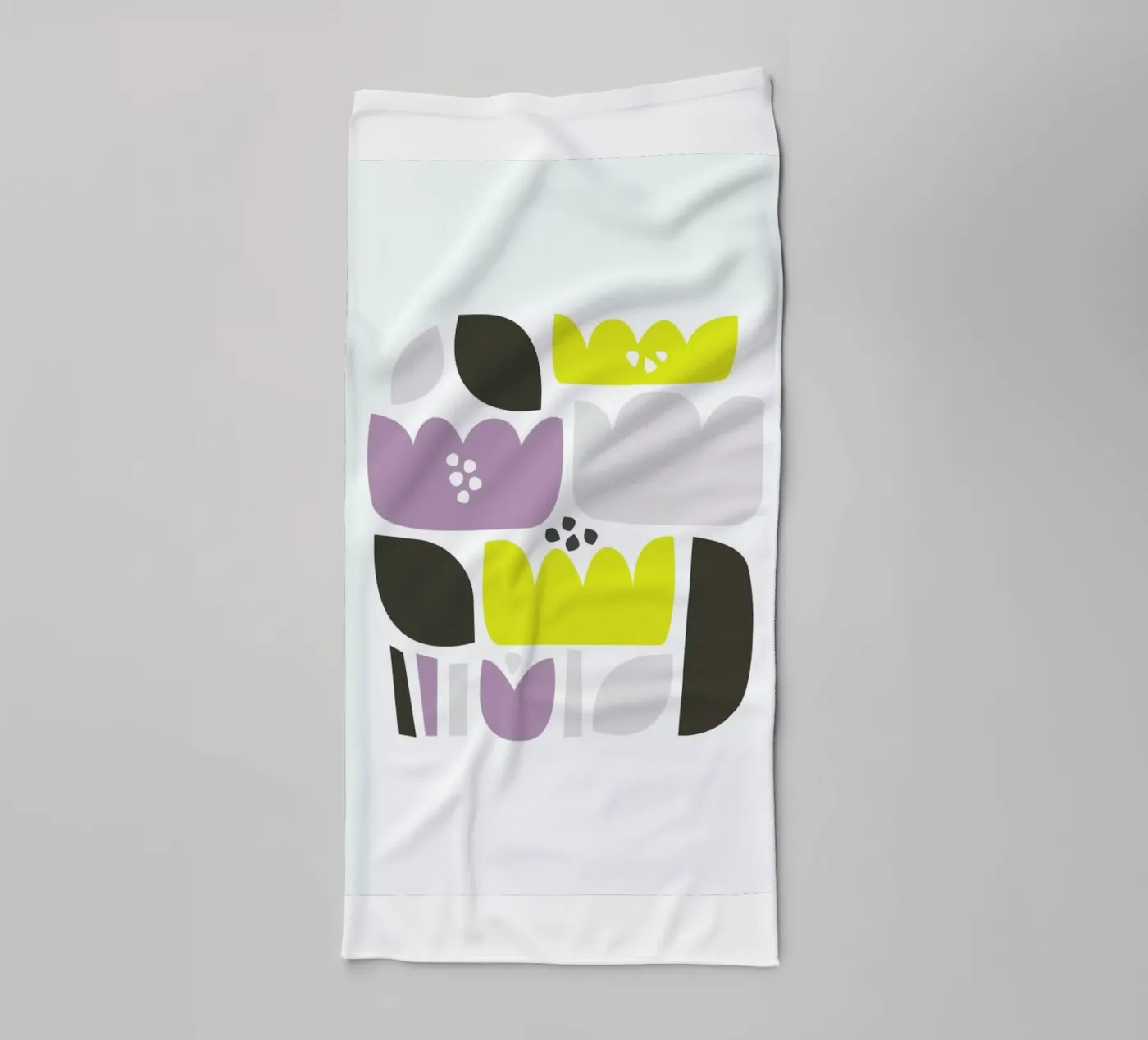 Flower Fields Handtuch von A Nordic Girl