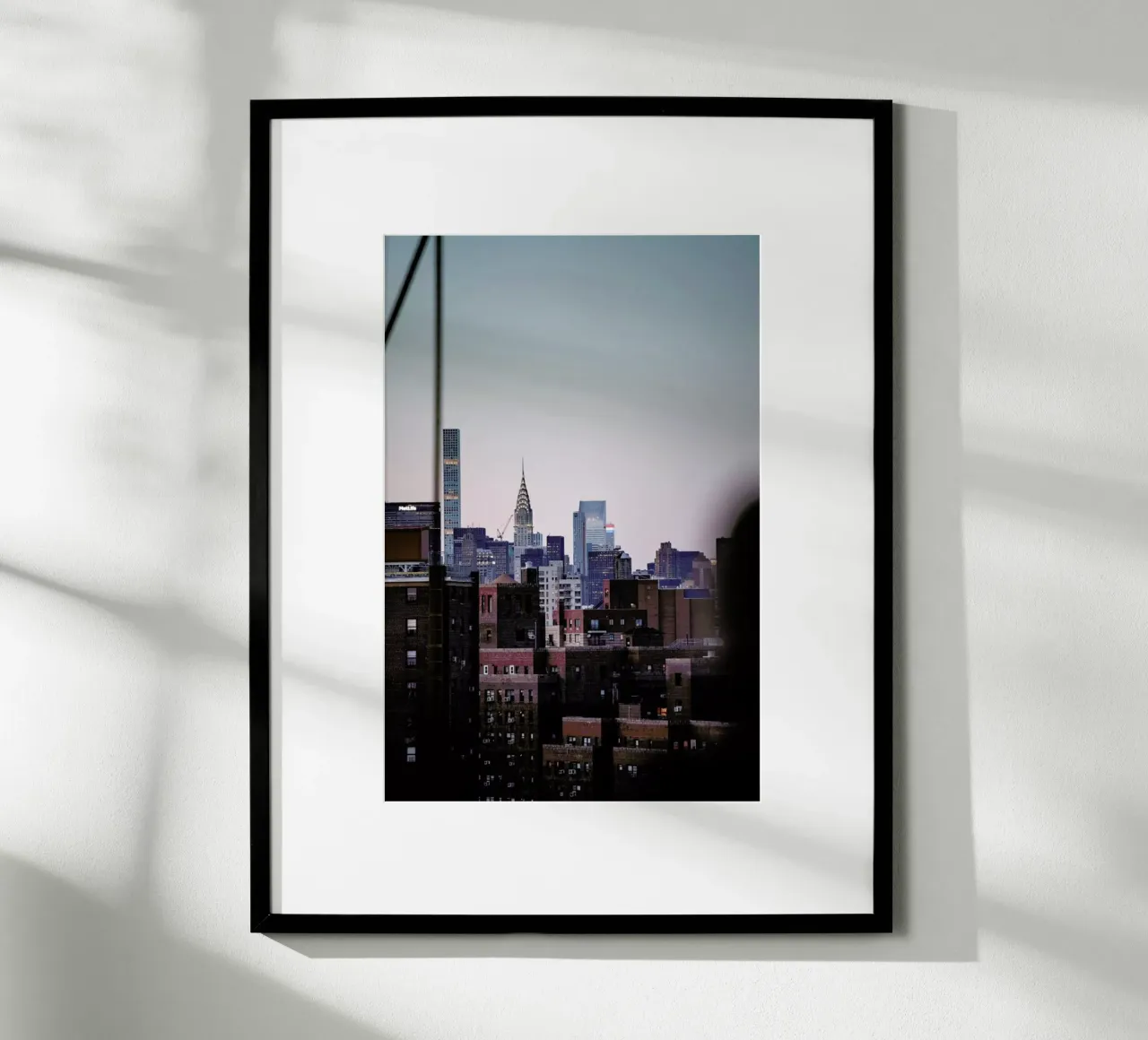 Manhattanites III poster con telaio in legno da Cordula Schaefer