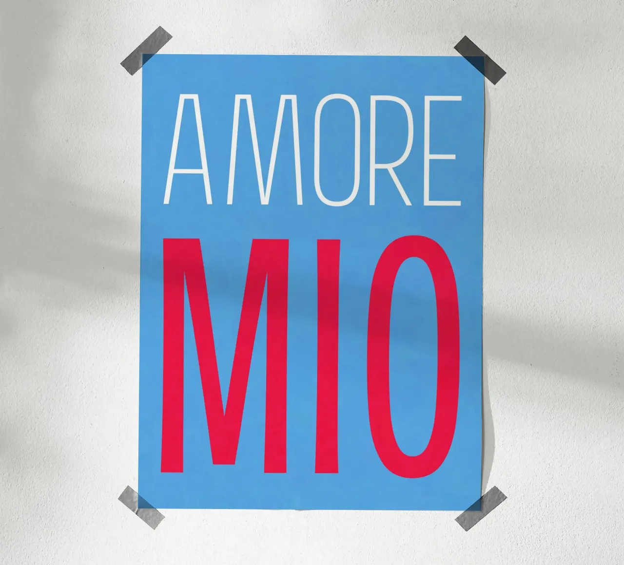 Amore Mio, blu pop estivo poster con telaio in legno da Carinaprint