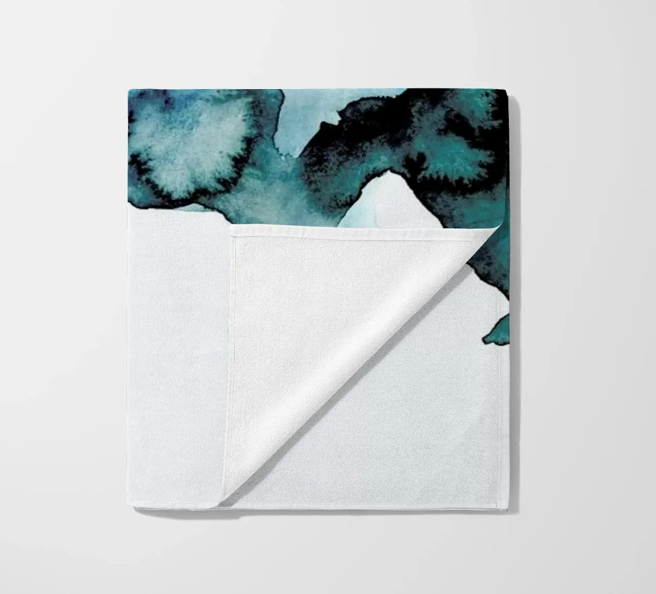 Ezra beach towel by Larissa van der Laan