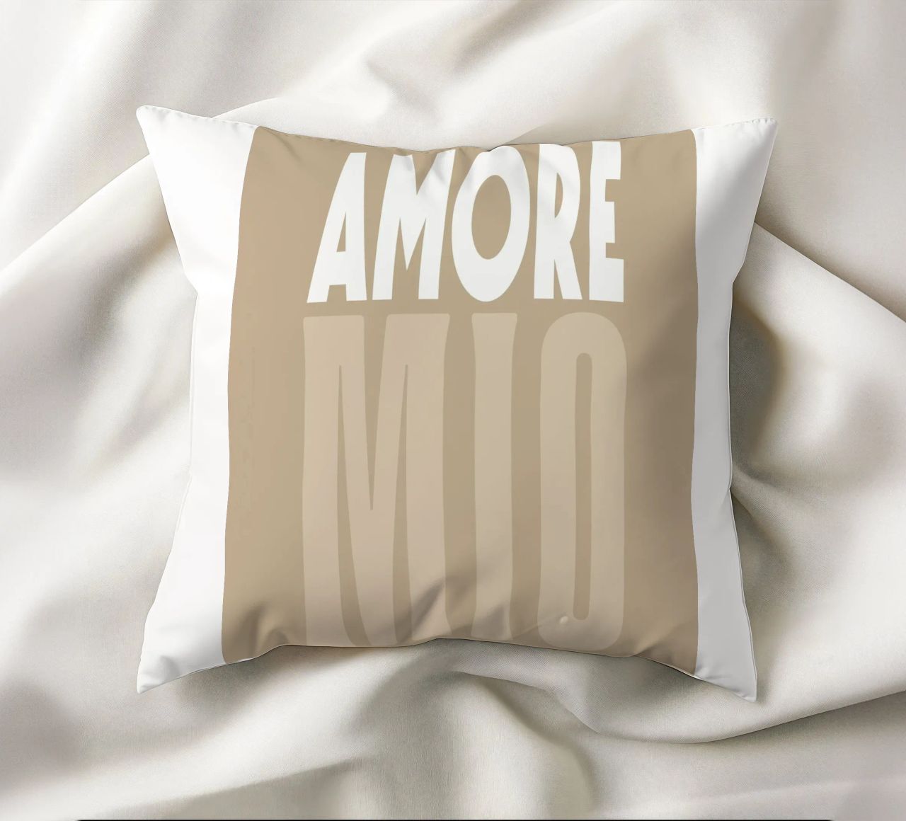 Amore Mio, Boho Sommer-Pop cuscino da Carinaprint