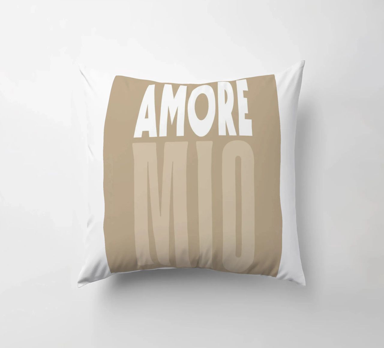 Amore Mio, Boho Sommer-Pop cuscino da Carinaprint