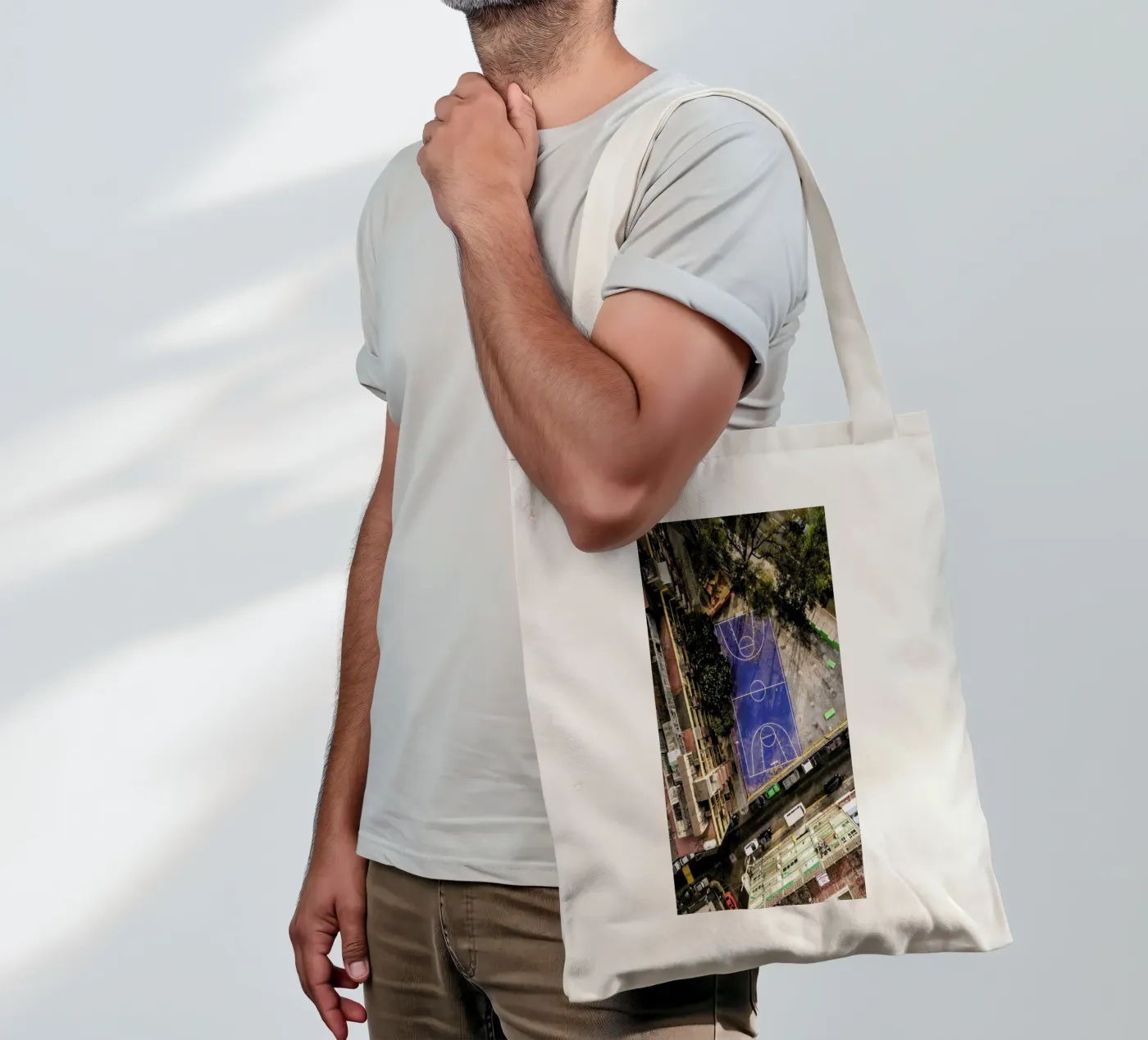 Triangle tote bag by ROBERTO H