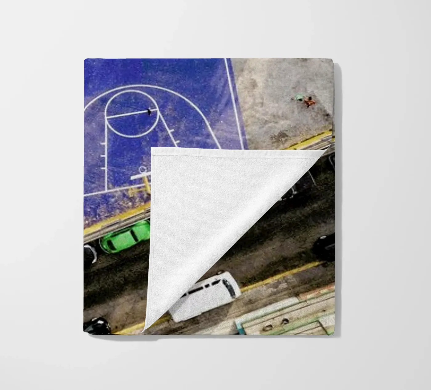 Triangle beach towel by ROBERTO H