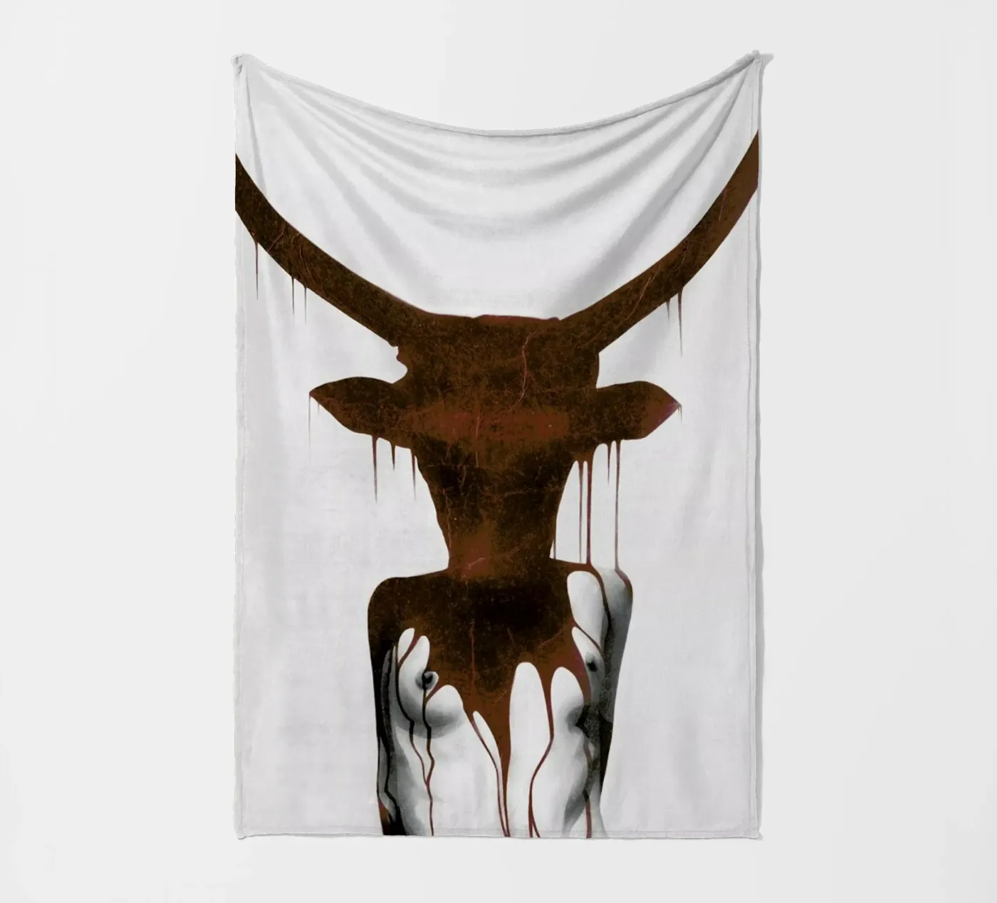 Taurus Fleecedecke von Ruben Ireland