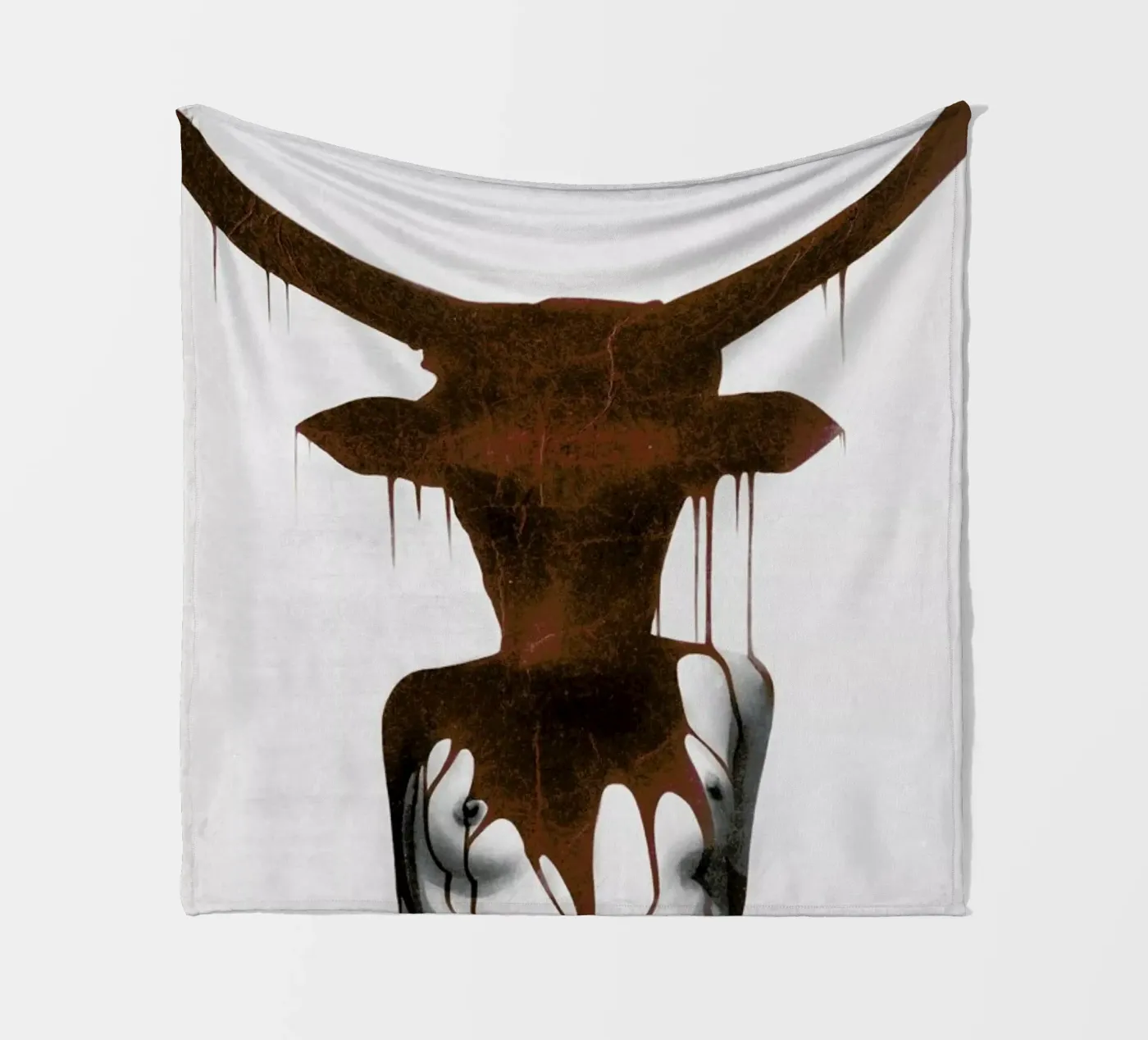 Taurus Fleecedecke von Ruben Ireland