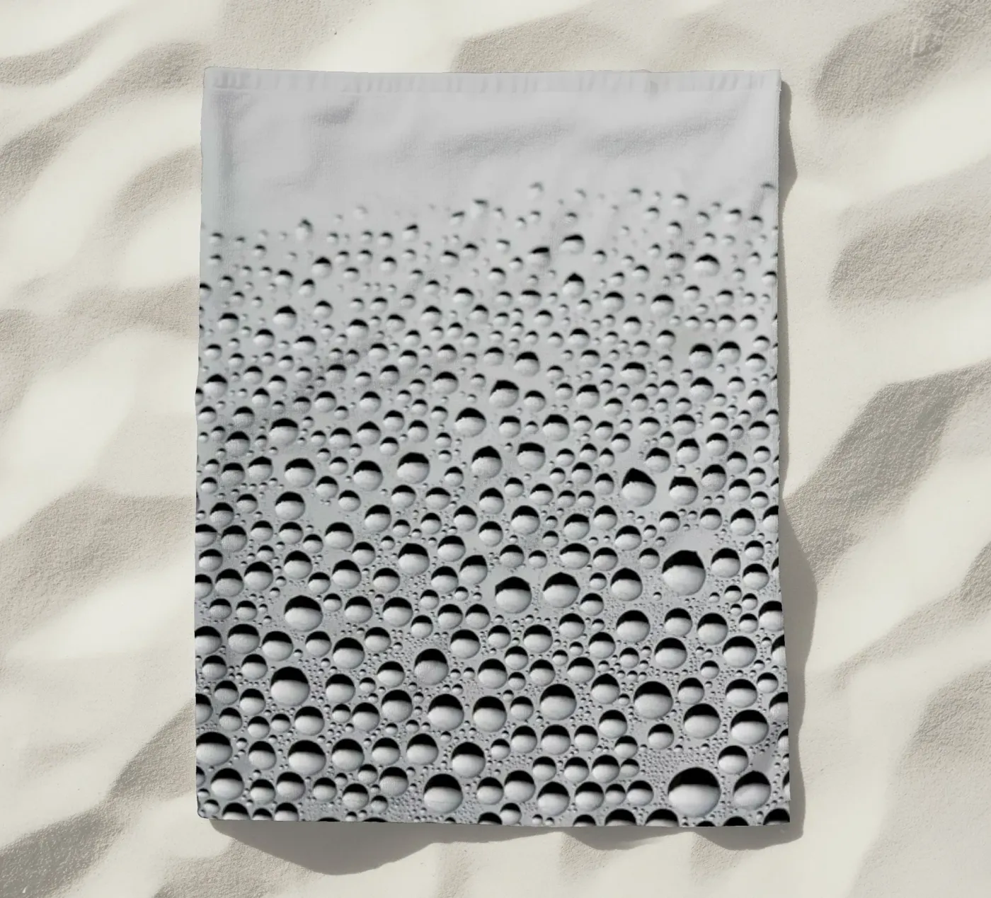 Window View strandhanddoek van Studio Nahili