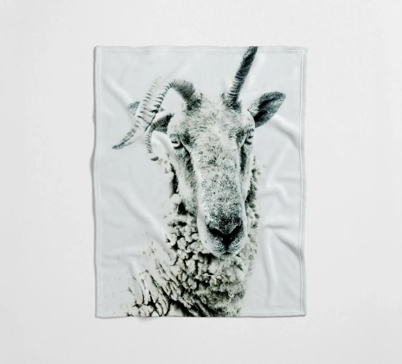 Sheep coperta in pile da Victoria Frost