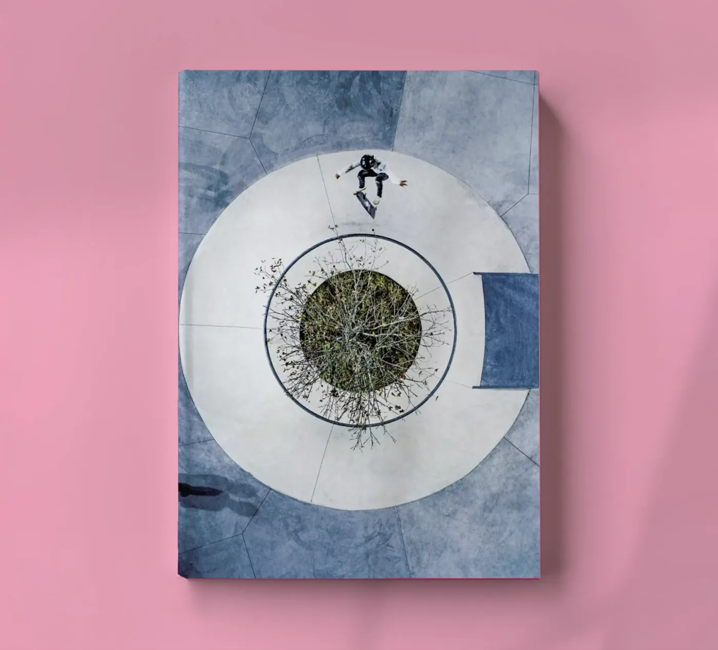 Gravity notebook by ROBERTO H