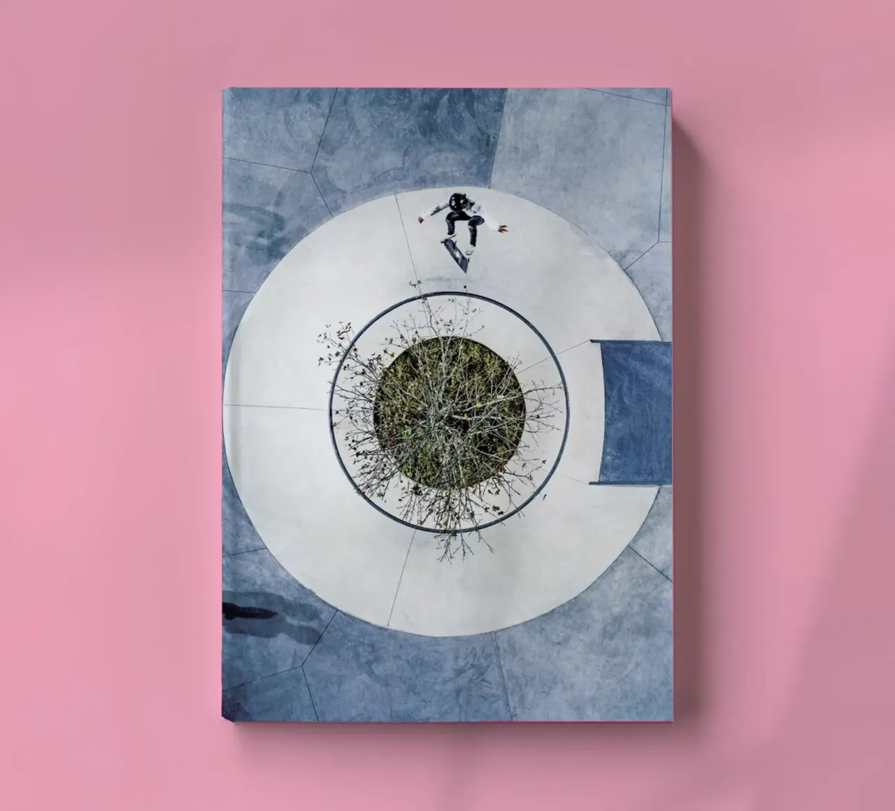 Gravity notebook by ROBERTO H