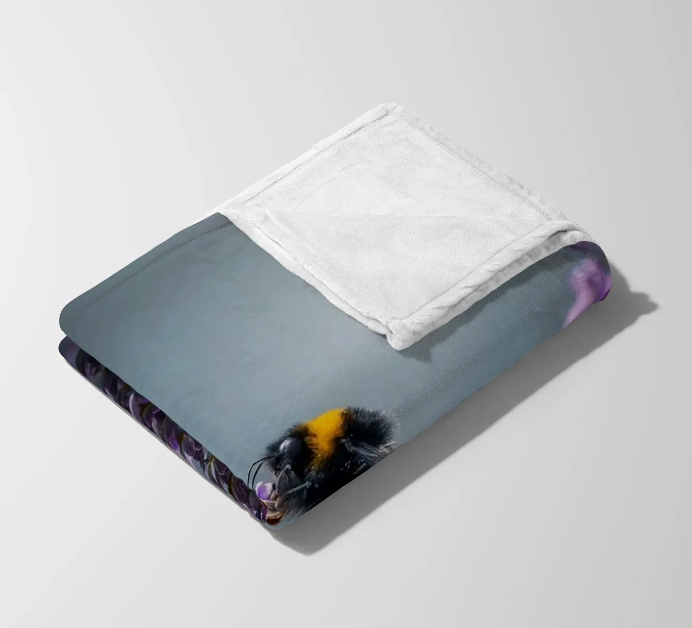 Hommel fleecedeken van Tom's Wildlife