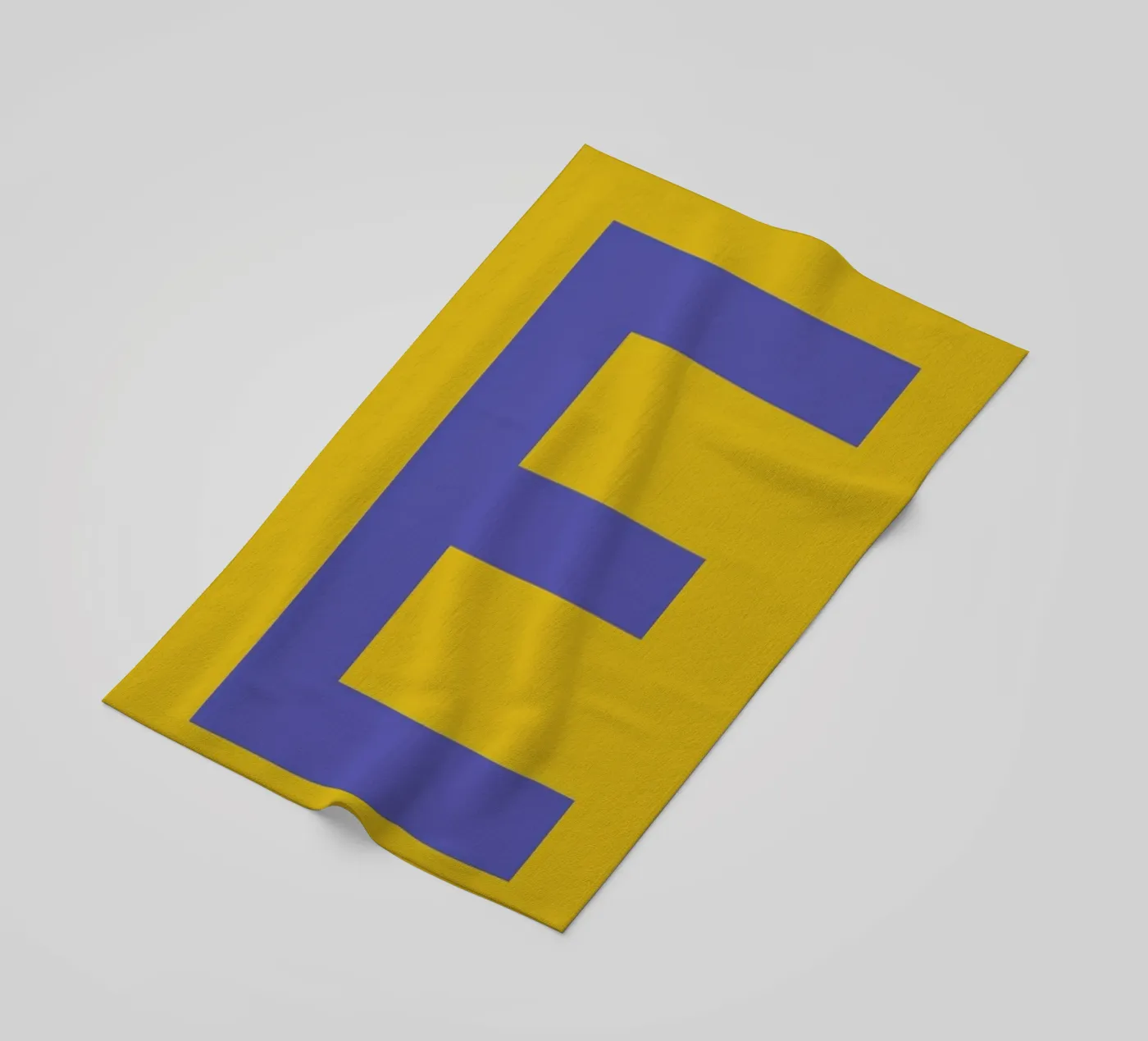 Yellow Letter E telo mare da Studio One