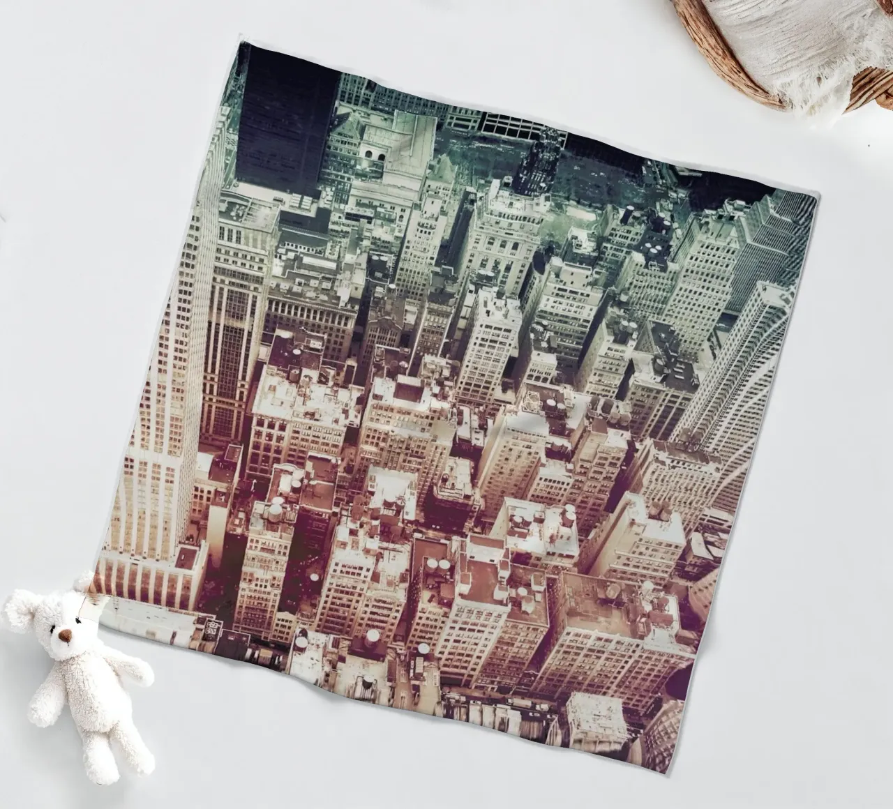 Manhattan's Buildings coperta in pile da JaySan Studio