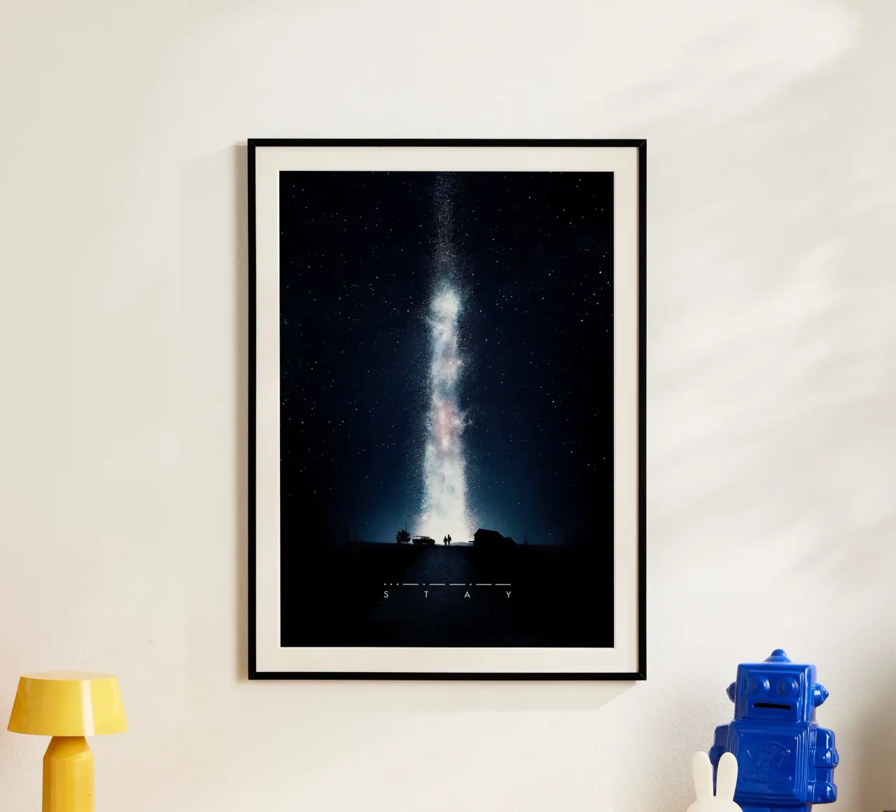 Interstellar Stay III poster con telaio in alluminio da nabakumov