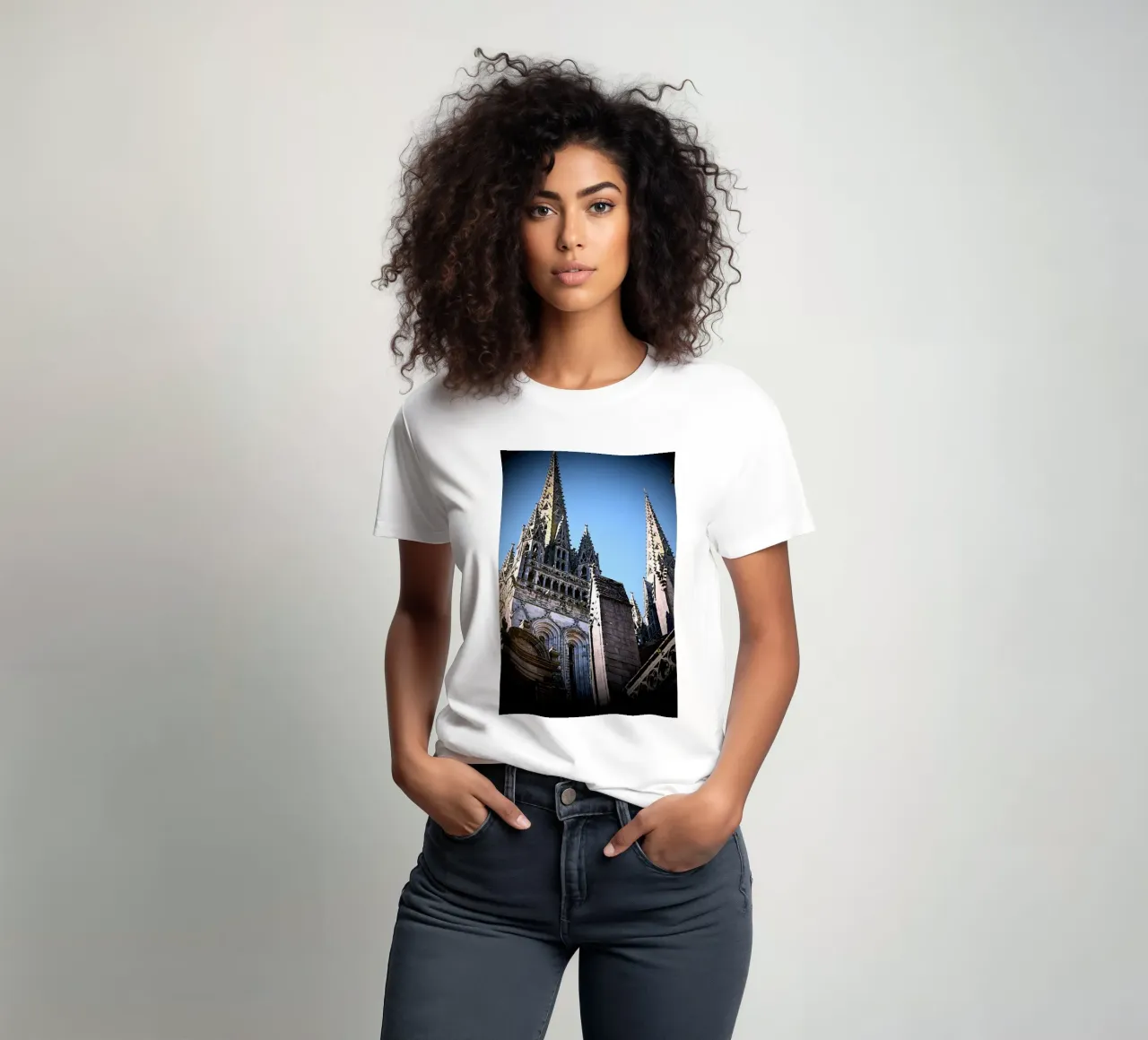 FAA259 QUIMPER, CATHEDRALE. t-shirt da Thierry vobmann photography