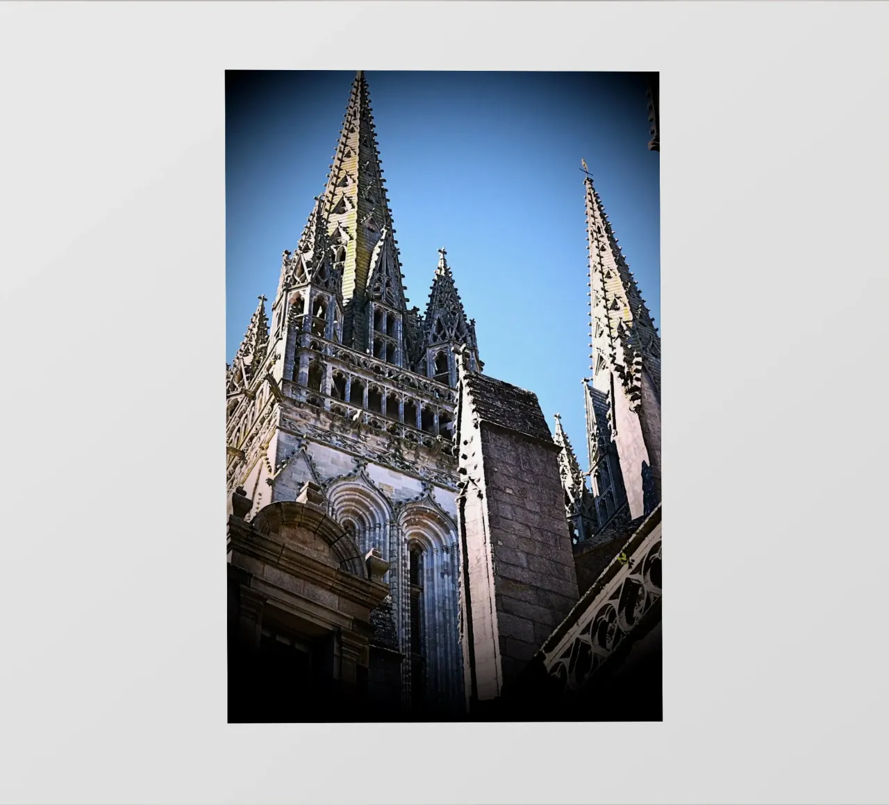 FAA259 QUIMPER, CATHEDRALE. pellicola backlit da Thierry vobmann photography
