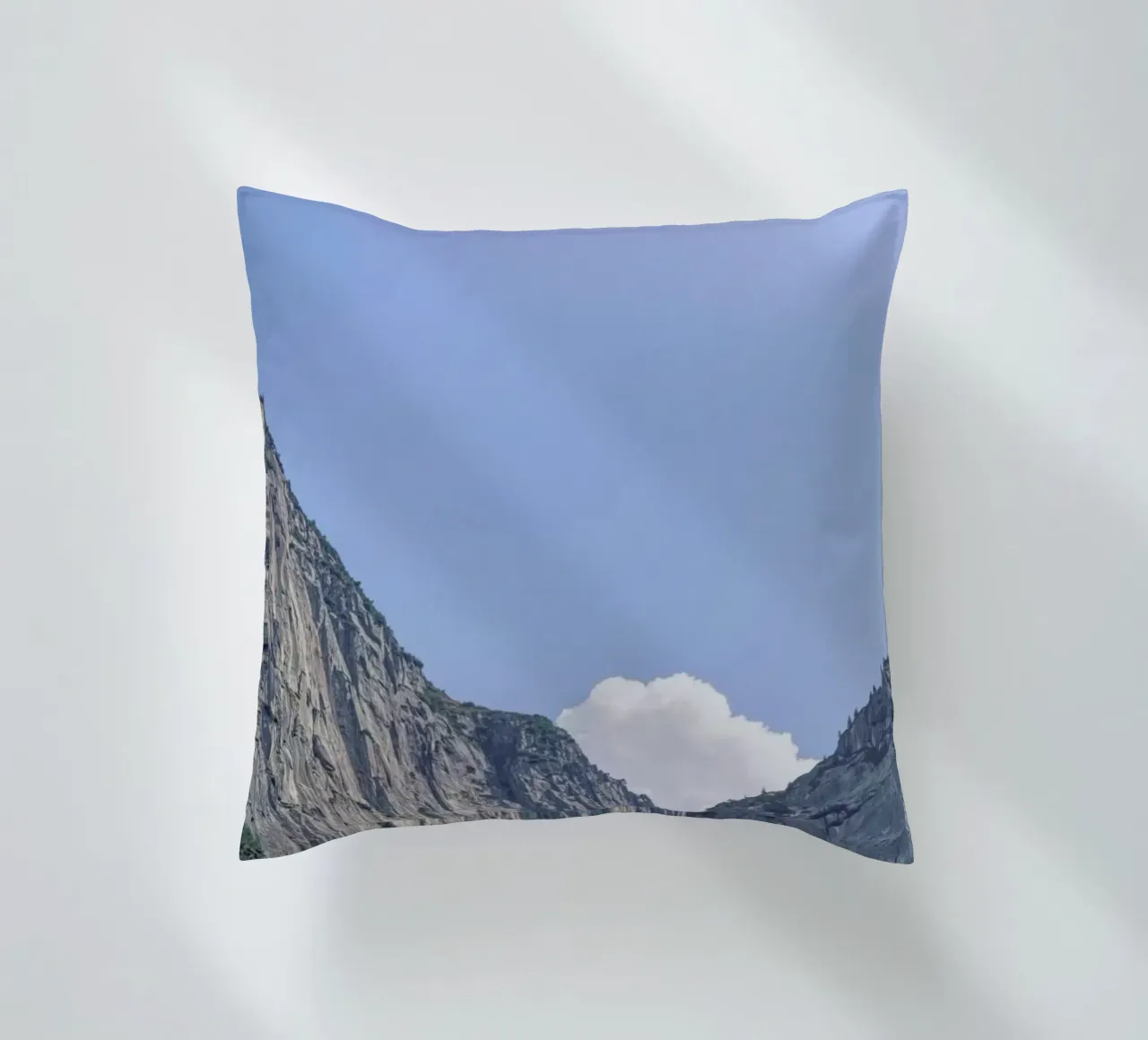 The White Cloud cuscino da Nur Mut