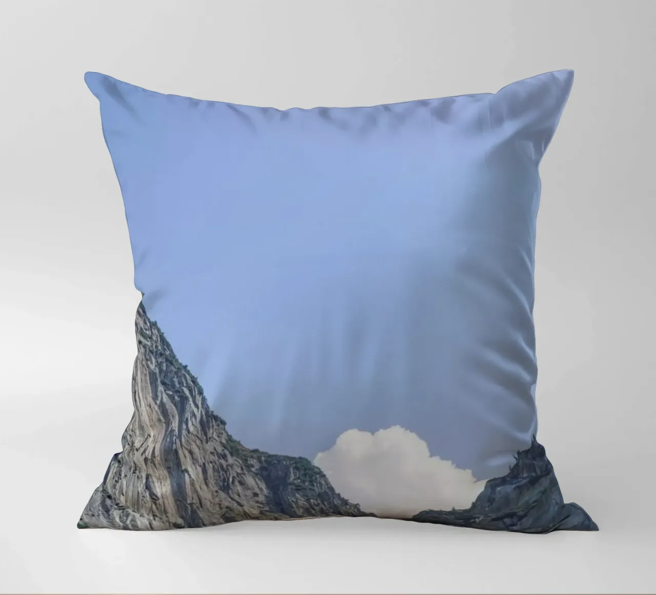 The White Cloud cuscino da Nur Mut