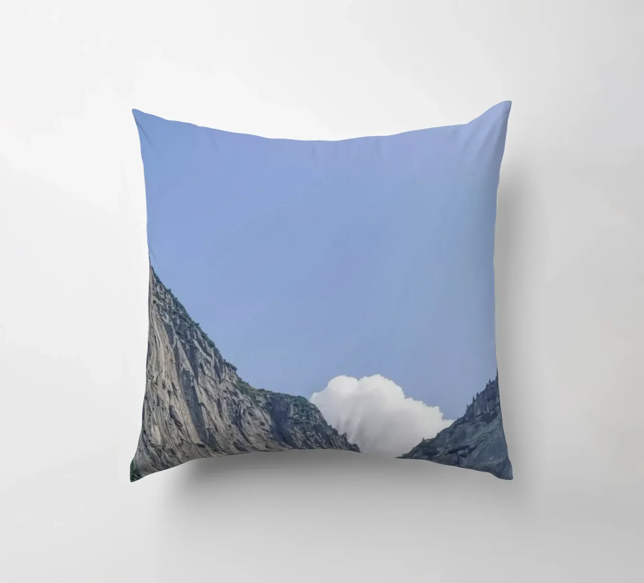 The White Cloud cuscino da Nur Mut