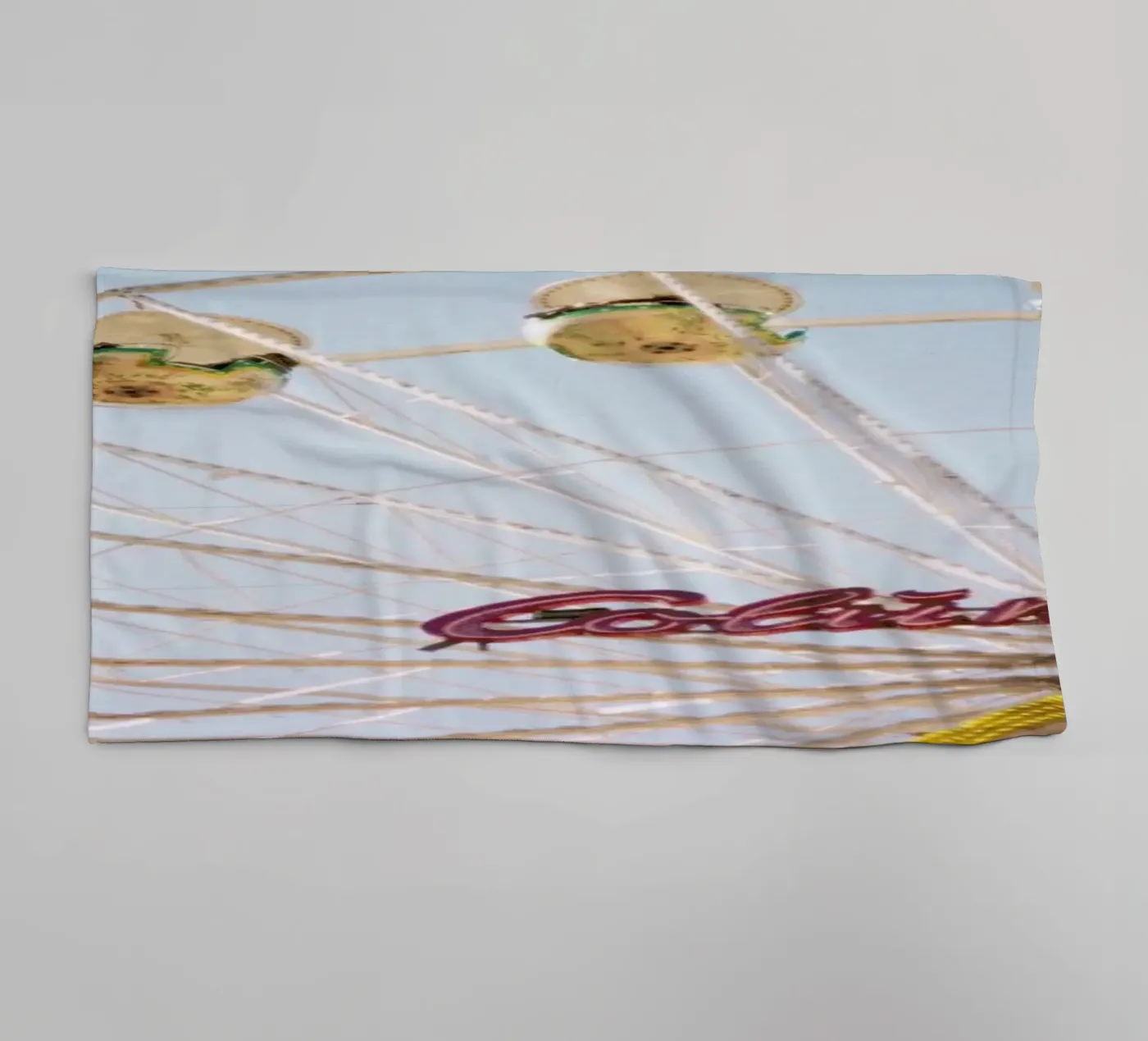 Endless Summer towel by Alexandra Hellweg