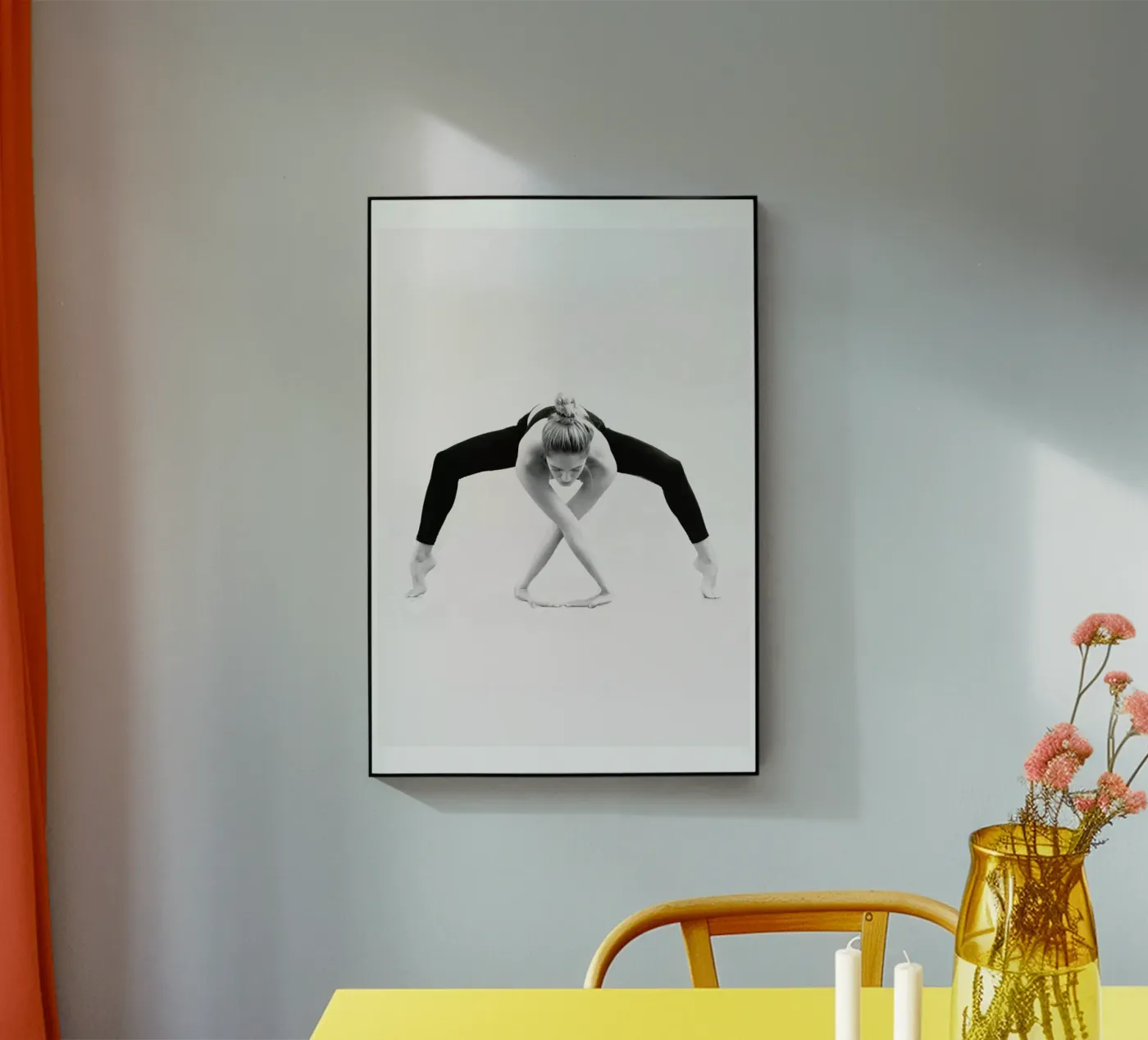 Yoga Ix plexiglass da Ingrid Beddoes