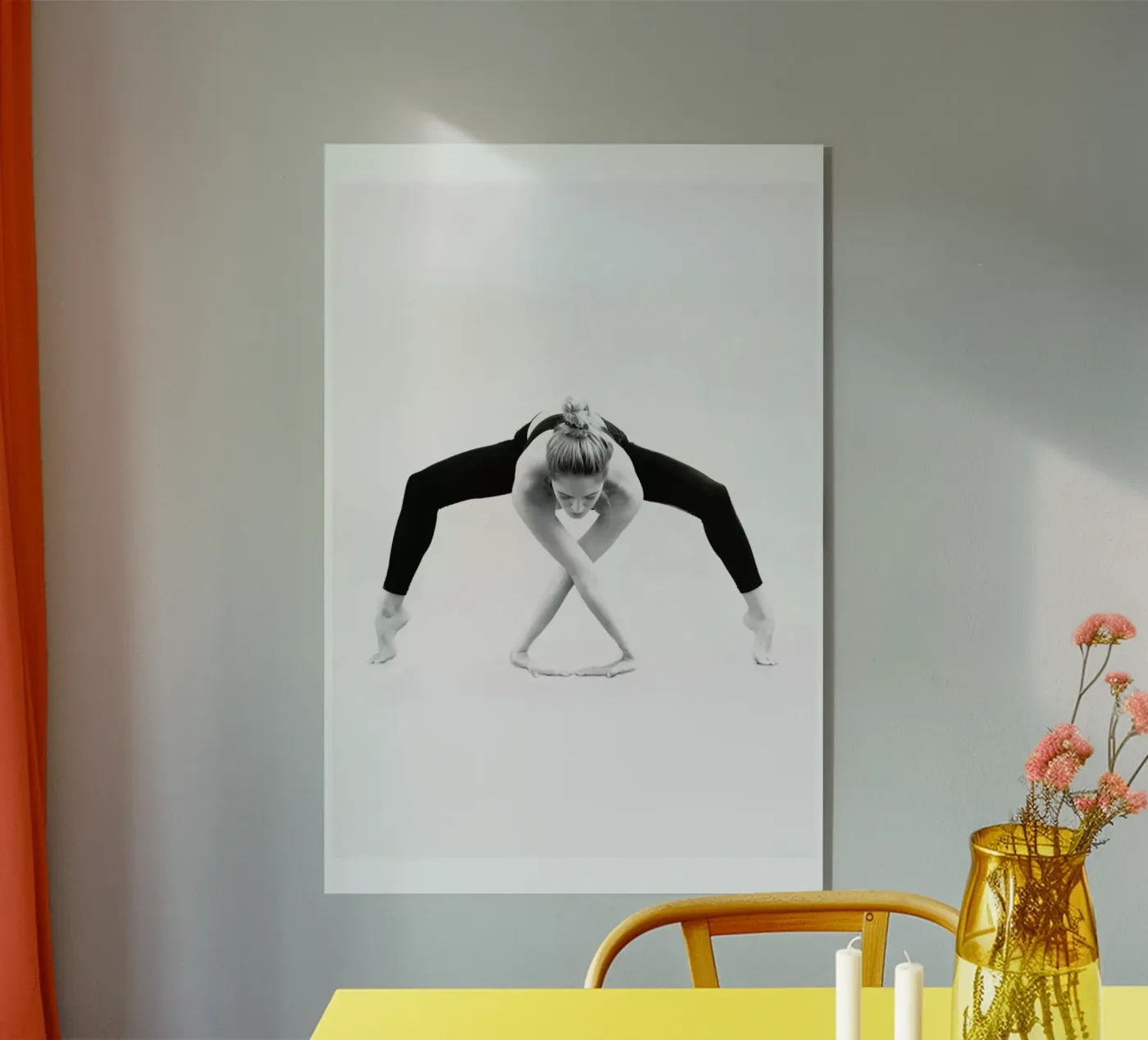 Yoga Ix plexiglass da Ingrid Beddoes